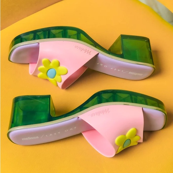 Melissa Lazy Oaf Shape Pink Contrast Daisy sandals Barbie style - Picture 3 of 5